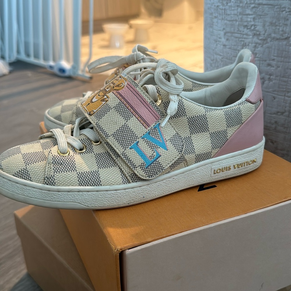 Louis Vuitton woman sneakers